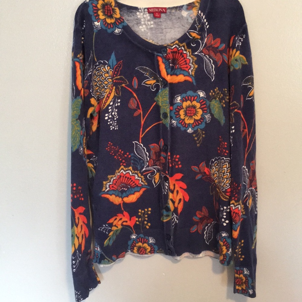 Cardigan size large warn multiple times
